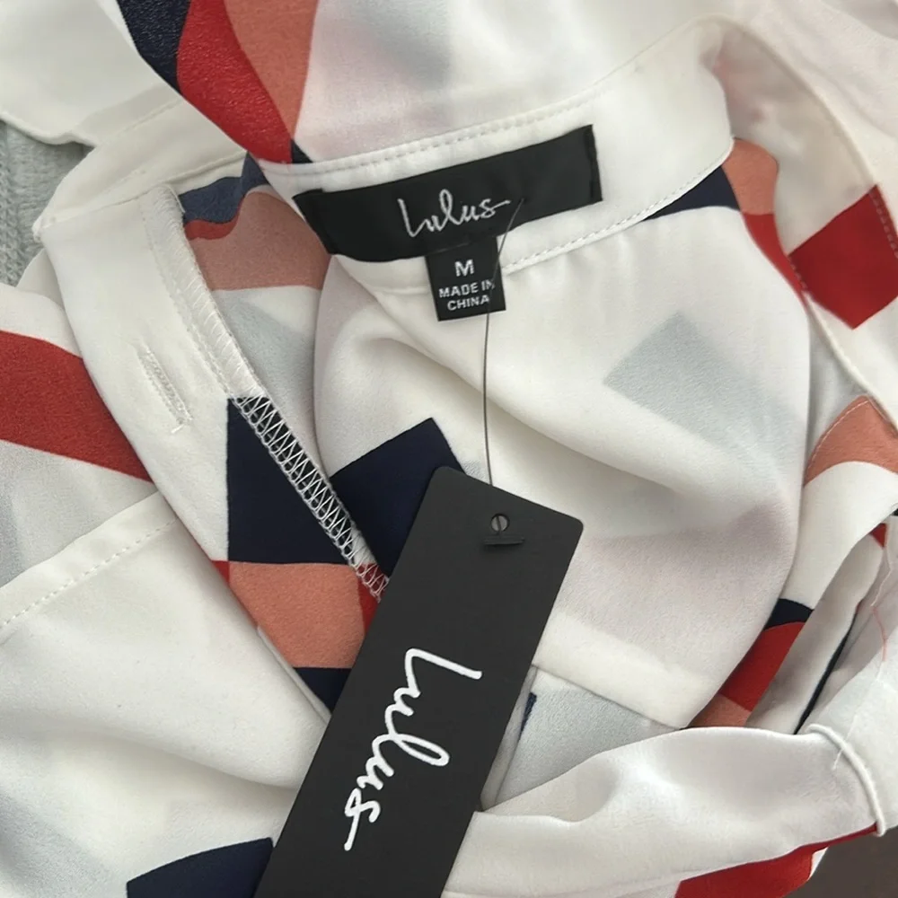 Lulus patterned button down - Picture 2 of 2